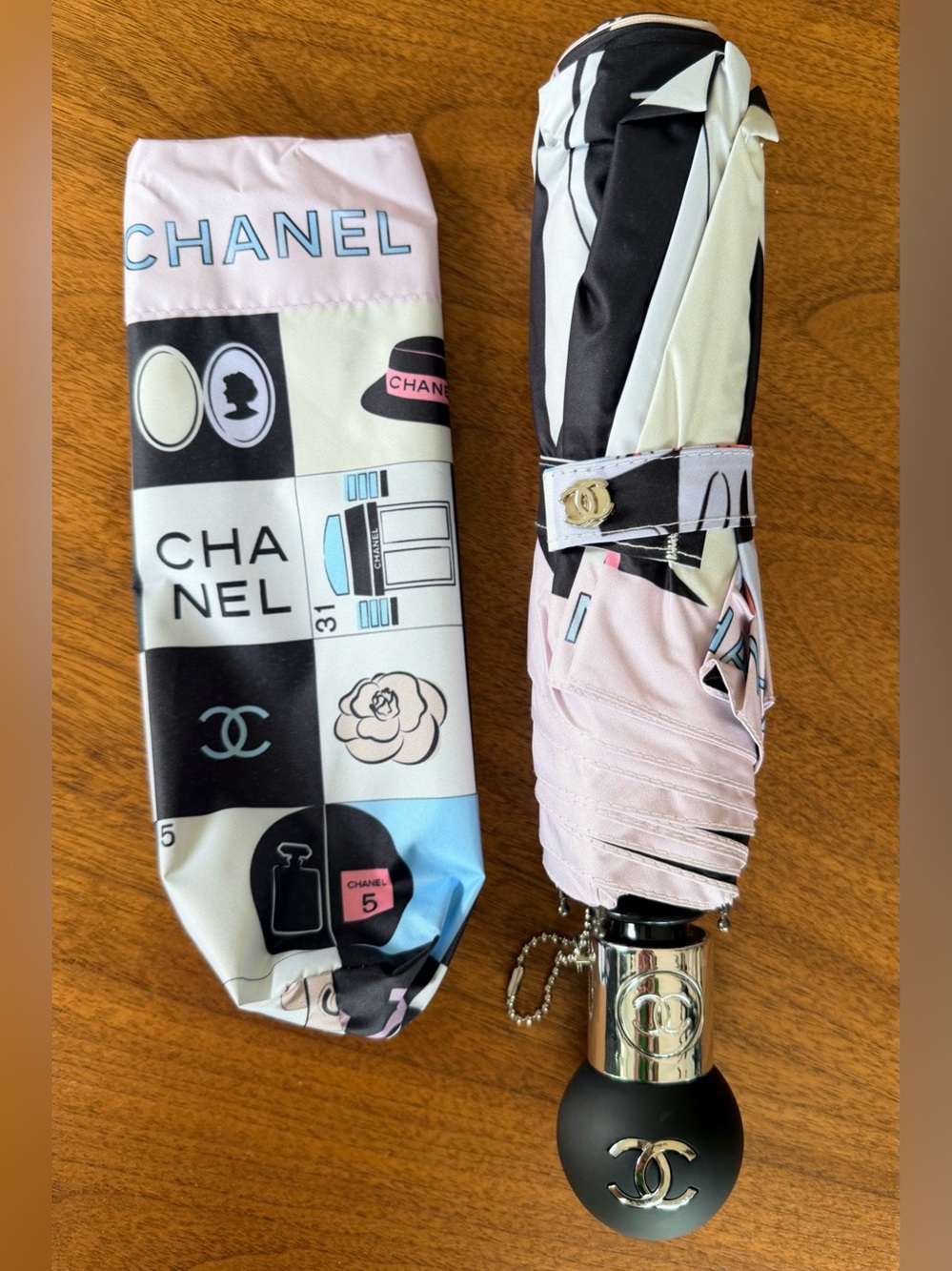 NEW w Box Stylish Chanel Themed Automatic Folding Umbrella w Iconic Brand Motifs - Picture 5 of 14